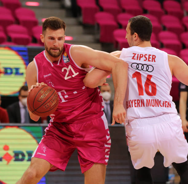 常训练中 常训练中