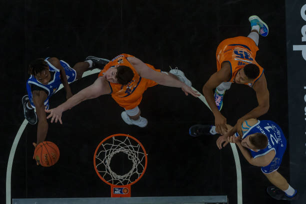 也在多场比 也在多场比